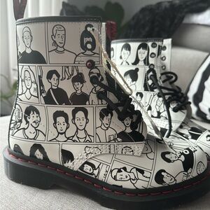 Dr Martens 1460 for Pride.BLACK FRIDAY SALE !